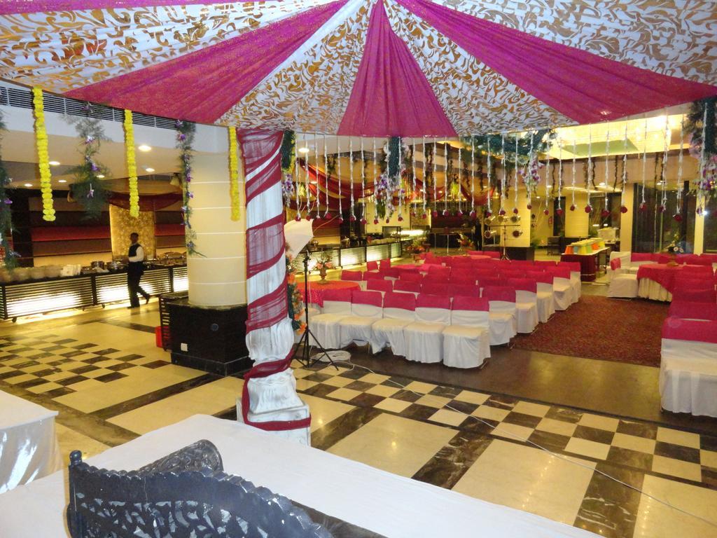 Gulmor Otel Ludhiana Dış mekan fotoğraf