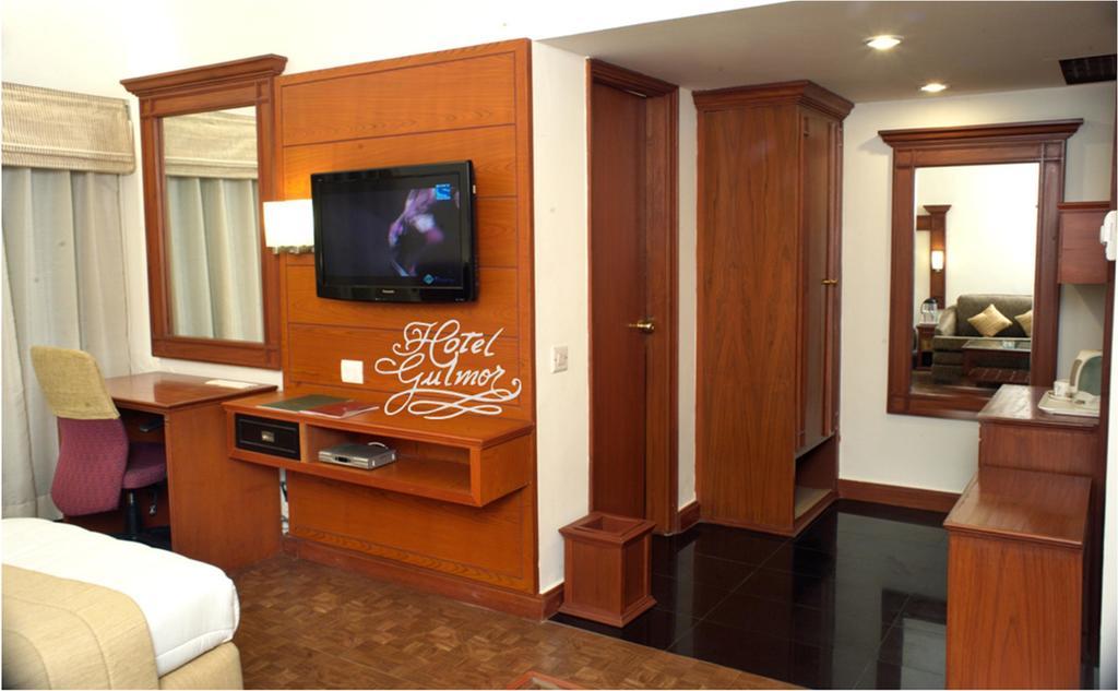 Gulmor Otel Ludhiana Oda fotoğraf